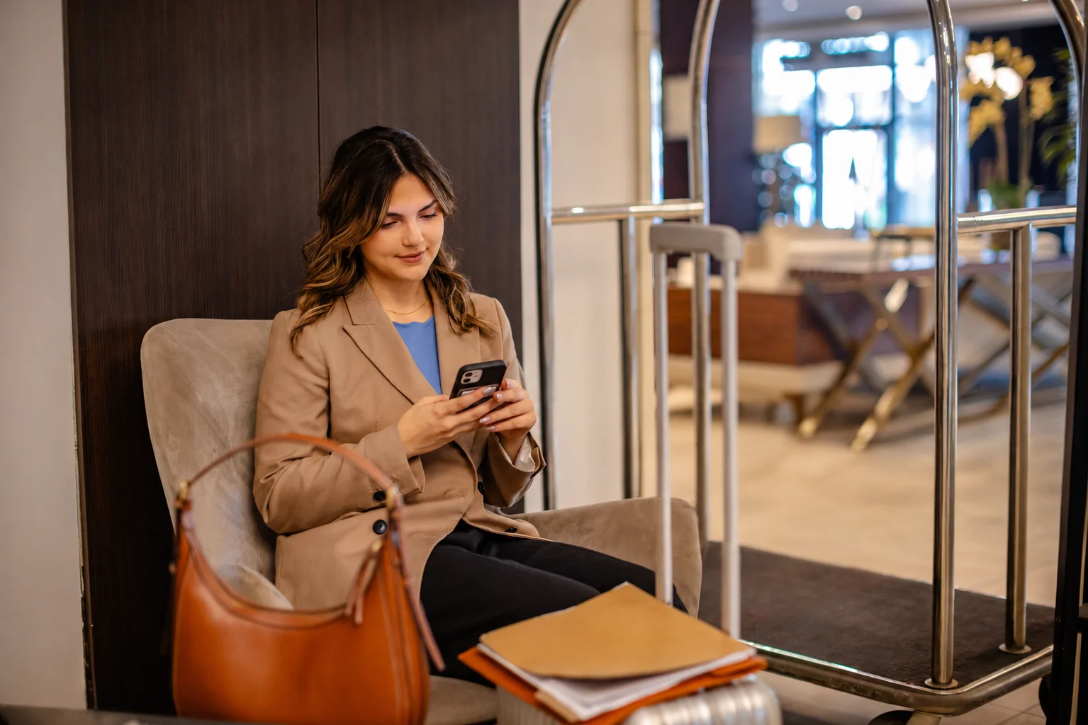 Employee learning about physician-led care on their phone